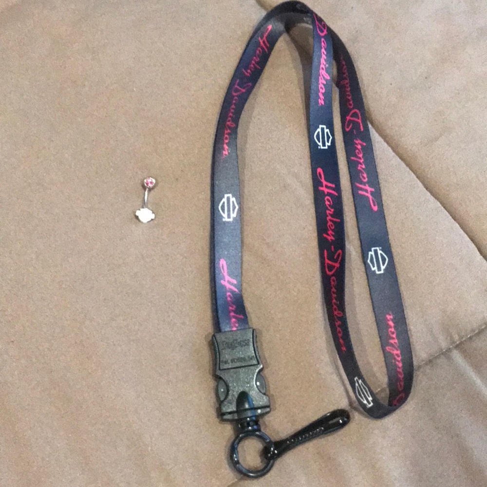 Harley-Davidson Bundle = lanyard/belly button ring